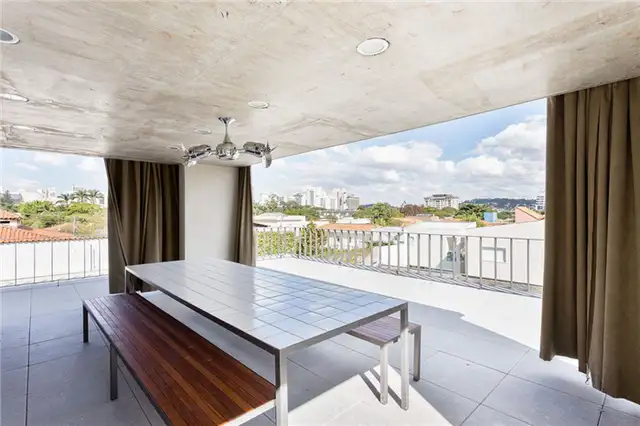 Стол для террасы на крыше Casa Lara