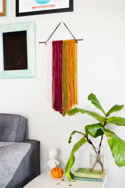DIY (своими руками) String Wall Art Angle View