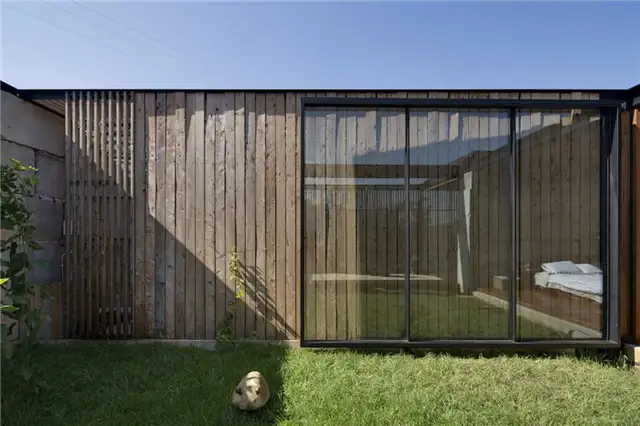 Внутренний двор спальни SawMill House