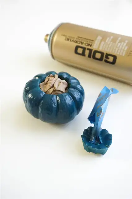 Jewel Tone Pumpkin Votives Краска-спрей