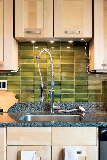 benoit-residence-kitchen-closeup-sink-tiled-wall