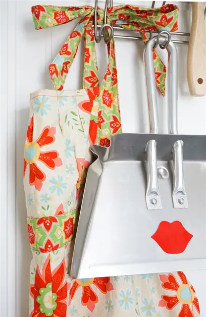 Pretty Face Dustpan DIY (своими руками) Behind Door Hang