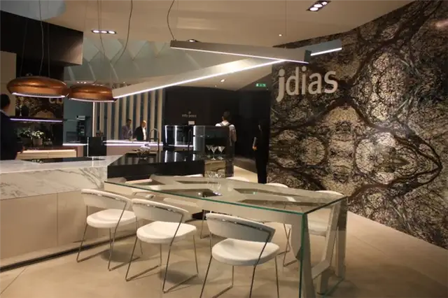 светильник на длинной палке jdias