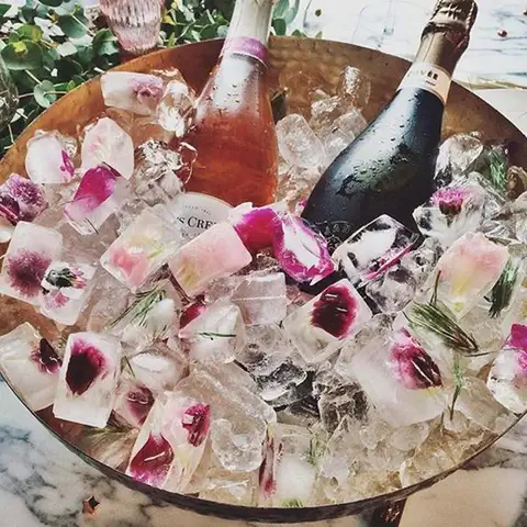 Цветочные кубы на День матери