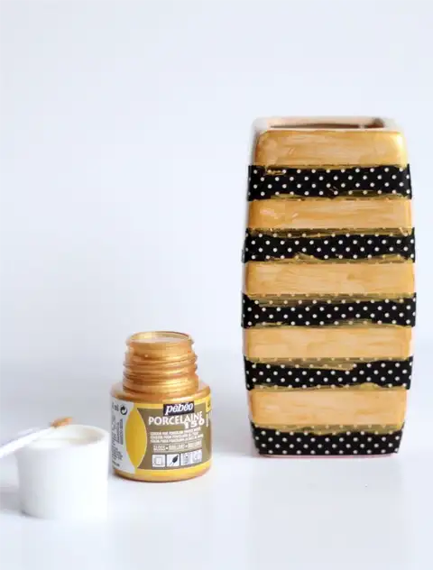 DIY (своими руками) Gold Stripe Vase coats