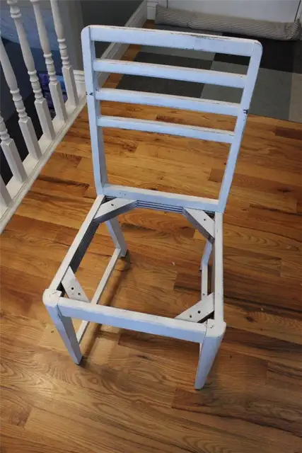 DIY (своими руками) Уровень от начального до среднего - ремонт стула