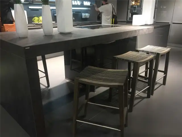 Современные табуреты для кухонного острова