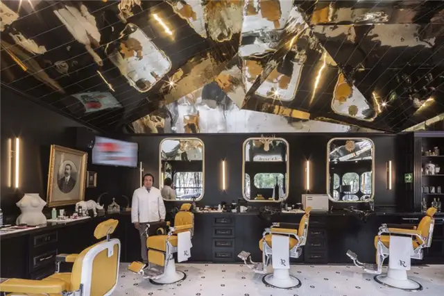 Barberia Royal by ROW Studio