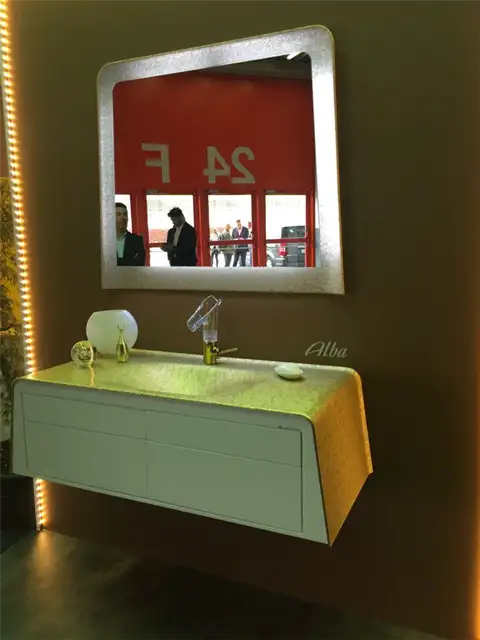 Золотая туалетная стойка Alba с краном Axor