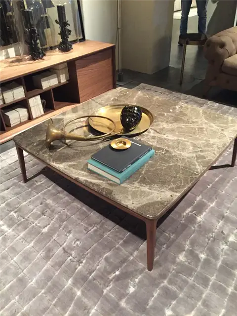 Квадратный мраморный журнальный столик с основанием в стиле mid century