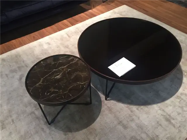 Лакированные и мраморные журнальные столики Natuzzi