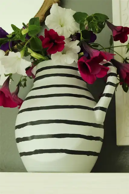 Дизайн вазы DIY (своими руками) Hand Painted Striped Vase
