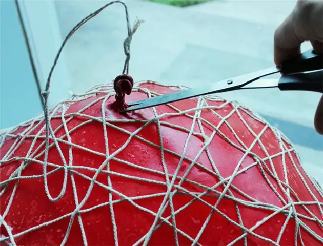 DIY (своими руками) String Globe Light - снимите баллон