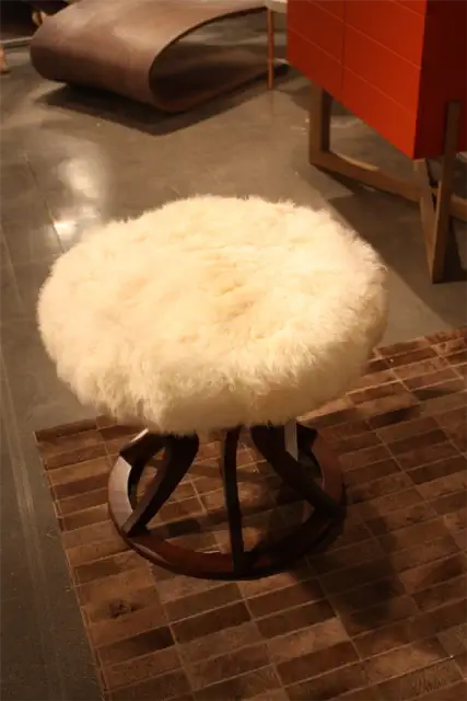 roberta-schilling-fur-stool-design