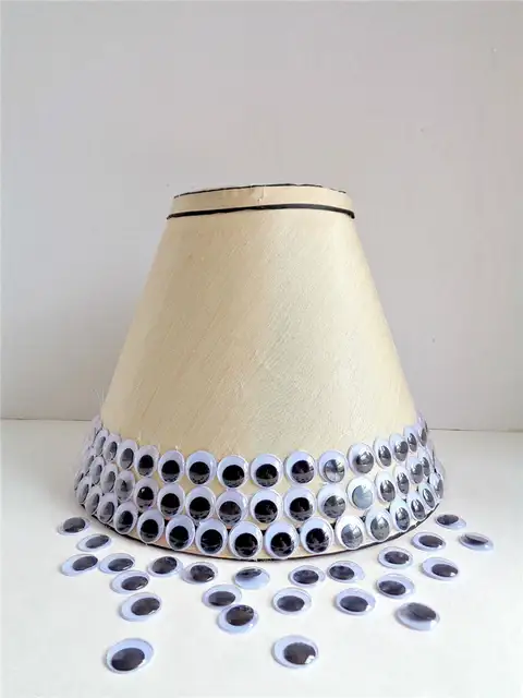 spooky-googly-eye-lampshade-step