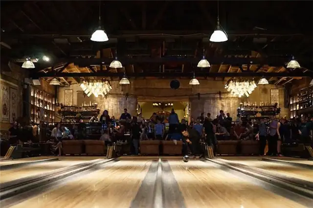 Декор Highland Park Bowling Alley