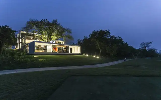 tabasco-house-night-view