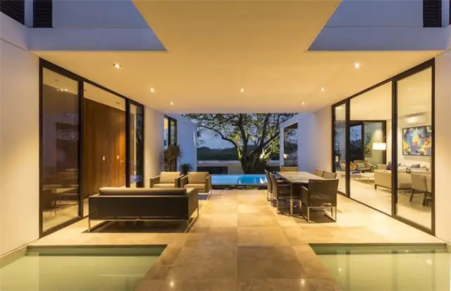 tabasco-house-covered-outdoor-area