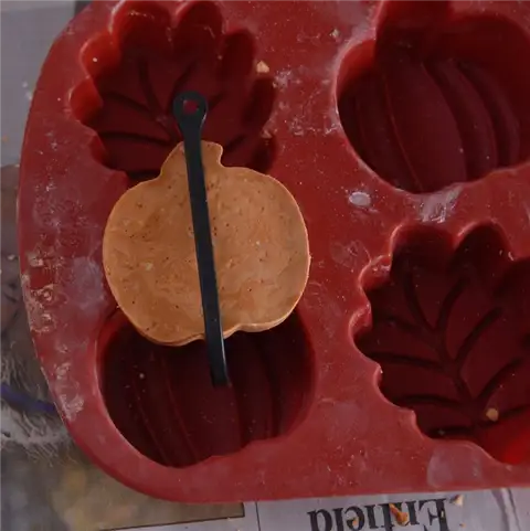 Настенные крючки Fall Inspired Leaf and Pumpkin Wall Hooks - формочка