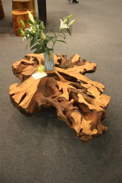 unfinished-wood-stump-turned-into-a-coffee-table