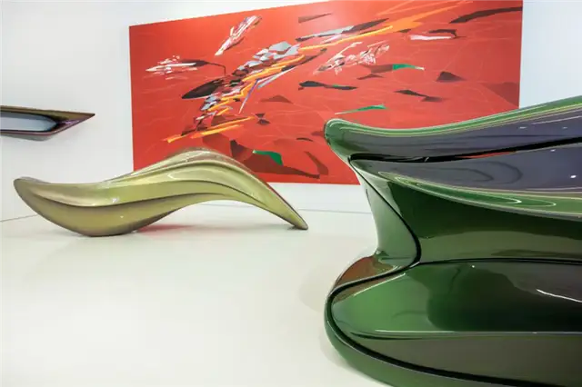 Концептуальный дизайн коллекции The Seamless Collection от Zaha Hadid Architects