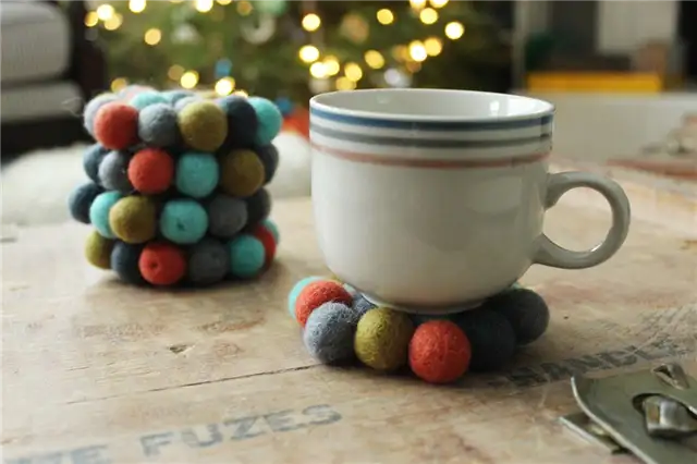 DIY (своими руками) Подставки из войлочных шариков Уютные