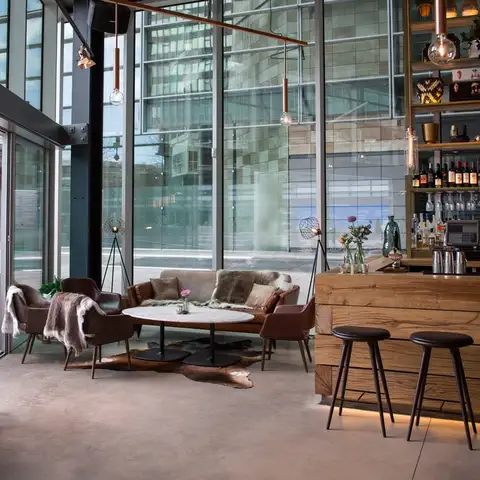 Лаунж-зона The Refinery by Fusion Design and Architecture