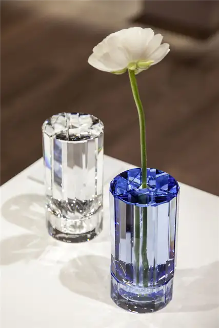 Полная хрустальная ваза от Atelier Swarovski
