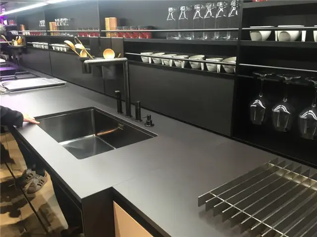 Кухонная система для хранения кружек и бокалов