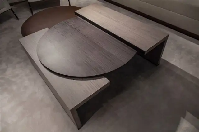 Кофейный столик из можжевельника