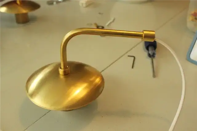DIY (своими руками) Globe Wall Sconce - латунный кронштейн