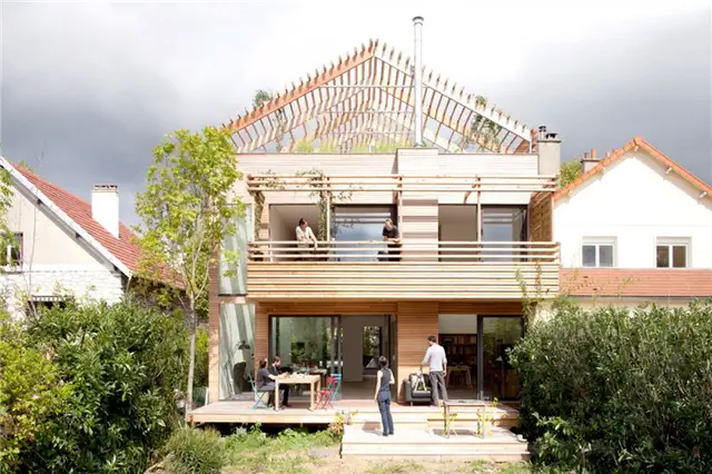 Экоустойчивый дом от Djuric Tardio Architectes