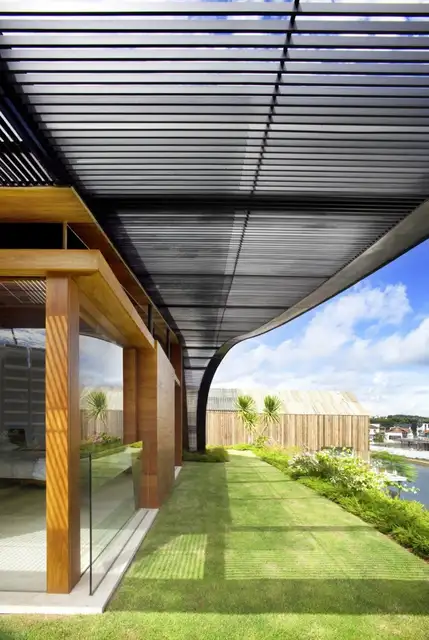 Дом Meera от Guz Architects