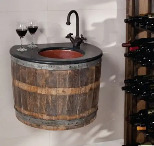 funriture-made-of-old-wine-barrels-1-554x527
