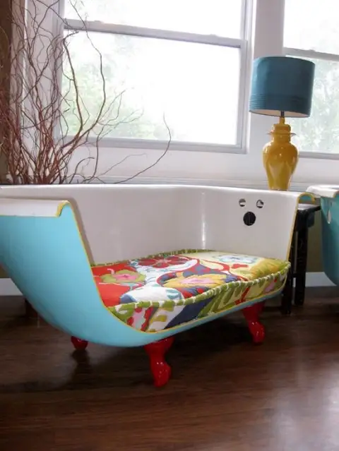cast-iron-bathtub-couches-1-500x666