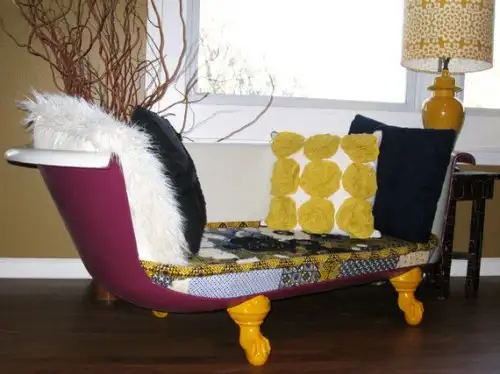 cast-iron-bathtub-couches-2-500x374