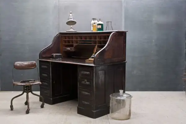 quartermasters-vintage-mercantile-desk1
