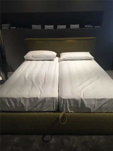 Зеленая двуспальная кровать Charocal Decor