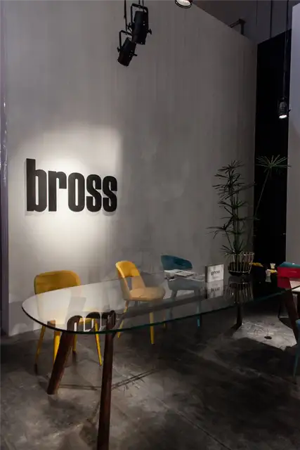 Bross italy Beleos Обеденный стол со стеклянной столешницей