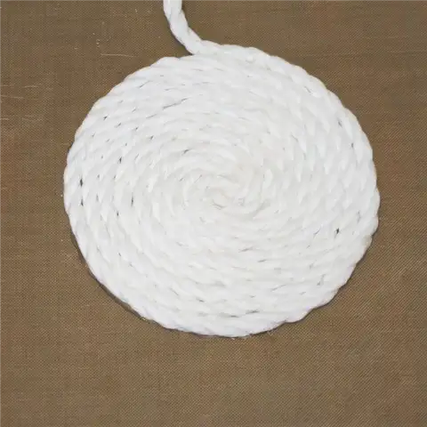 Make Your Own Rope Coasters - проведите линию горячего клея