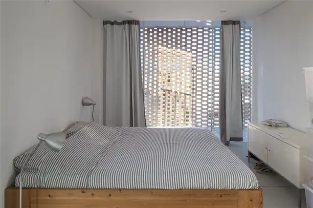 В KS Residence есть небольшие и уютные спальни, расположенные на верхнем уровне