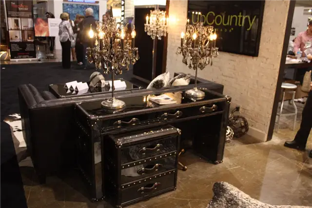 UpCountry Зеркальный консольный столик и тумбочка