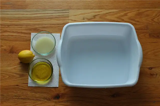 DIY (своими руками) Средство для чистки деревянного пола - шаг 1