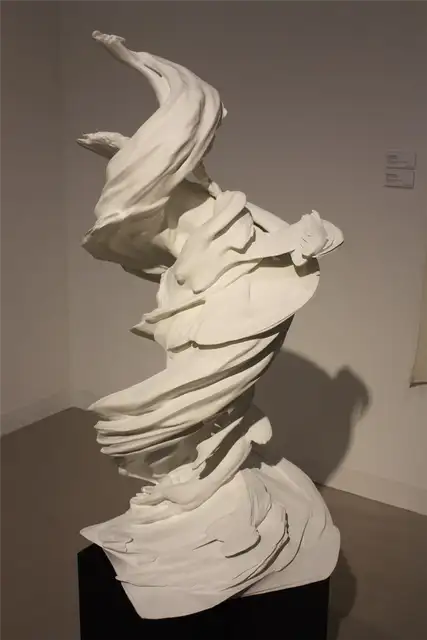 Wi sculptural artdelvoye