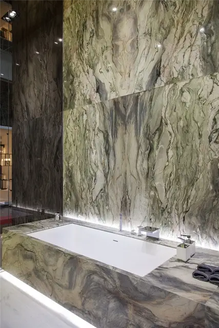 Встроенная ванна от Antolini Italy Design для Maison and Objet Paris