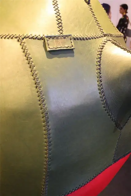 Кресло Porky Hefer Leather Stitch