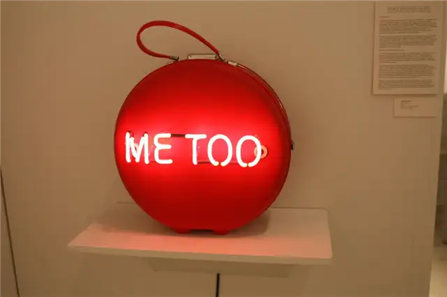 Неоновая сумочка Me-Too