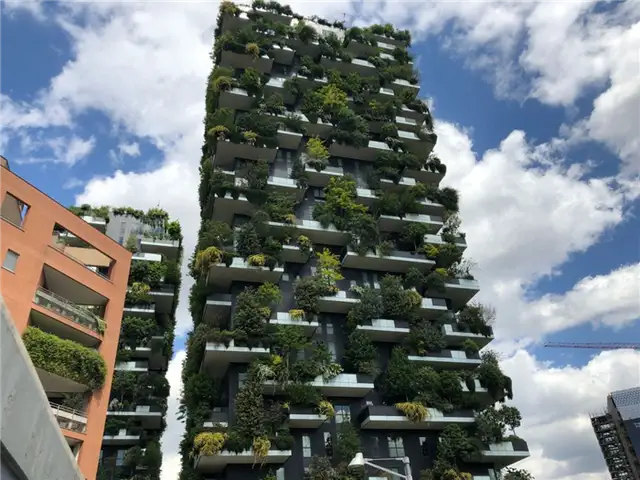 Здание в Милане от Bosco Verticale by Stefano Boeri