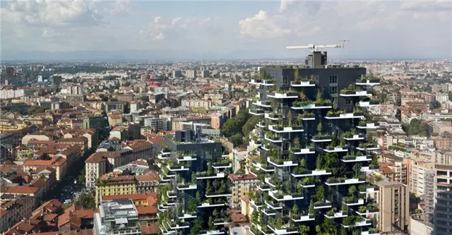 Дизайнерское здание Bosco Verticale