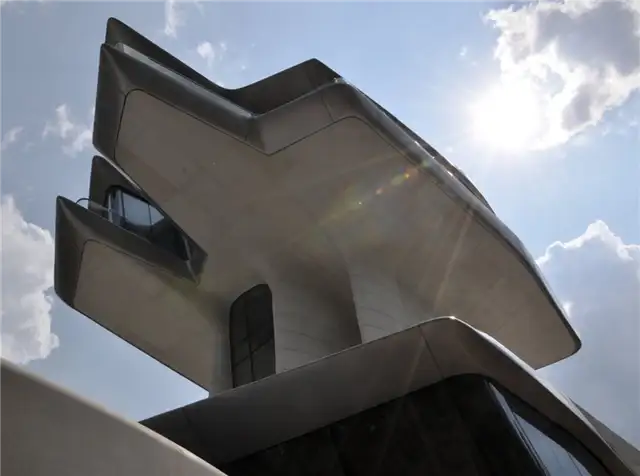 Бетонная резиденция Заха Хадид Capital Hill Residence